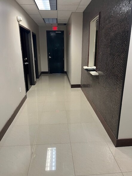 6000 Metrowest Blvd, Orlando, FL à vendre - Photo intérieure – Image 2 sur 8