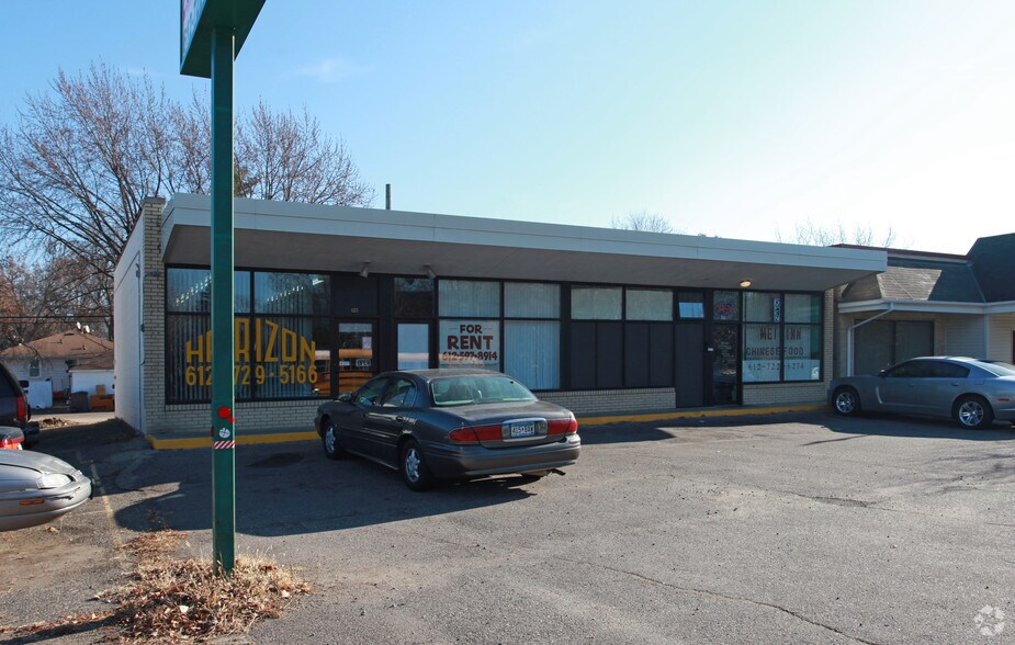 4211-4215 Bloomington Ave, Minneapolis, MN à louer - Photo de l’immeuble – Image 3 sur 4