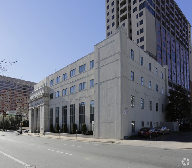 428 E 4th St, Charlotte, NC à vendre - Photo de l’immeuble – Image 2 sur 38