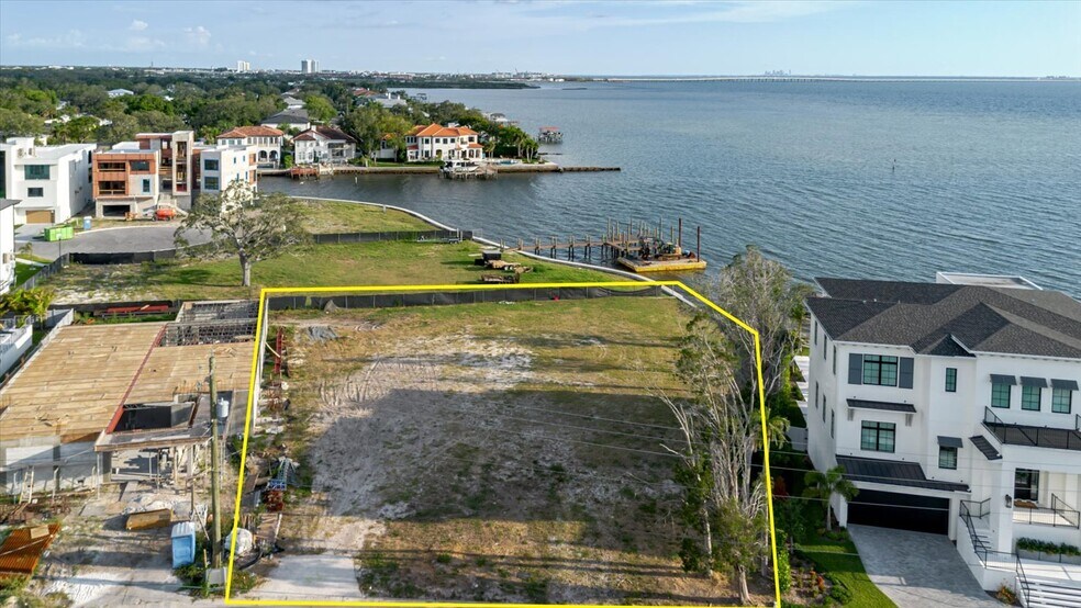 5102 W Longfellow Ave, Tampa, FL à vendre - Photo de l’immeuble – Image 3 sur 48