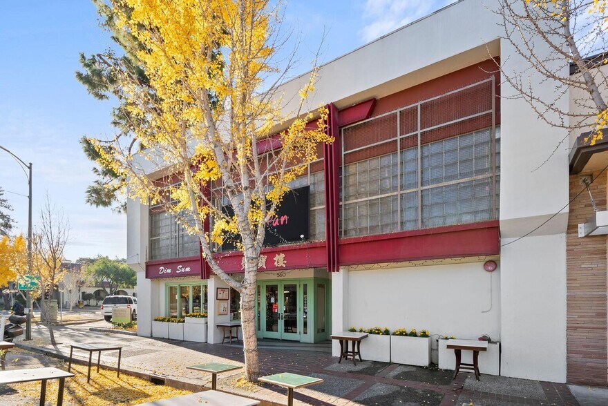 558-560 Waverley St, Palo Alto, CA à vendre - Photo de l’immeuble – Image 1 sur 12