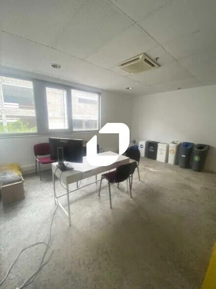 Bureau dans Pantin à louer - Photo de l’immeuble – Image 2 sur 8