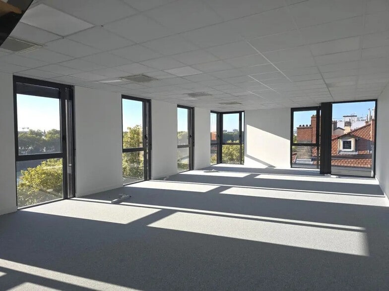 19 Quai Perrache, Lyon à vendre - Photo de l’immeuble – Image 3 sur 12