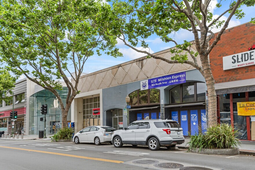 326-338 University Ave, Palo Alto, CA à louer - Photo de l’immeuble – Image 3 sur 37