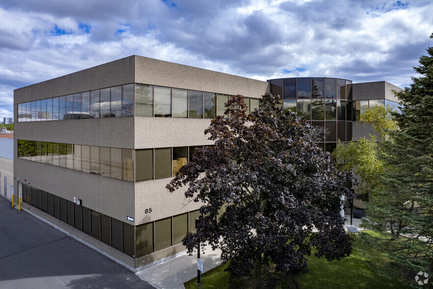 85 Scarsdale Rd, Toronto, ON à louer - Photo principale – Image 1 sur 11