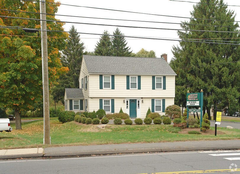 426 N Main St, Southington, CT à louer - Photo de l’immeuble – Image 2 sur 5