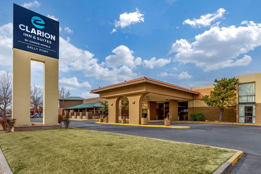 2000 N Main St, Roswell, NM à vendre - Photo de l’immeuble – Image 1 sur 9