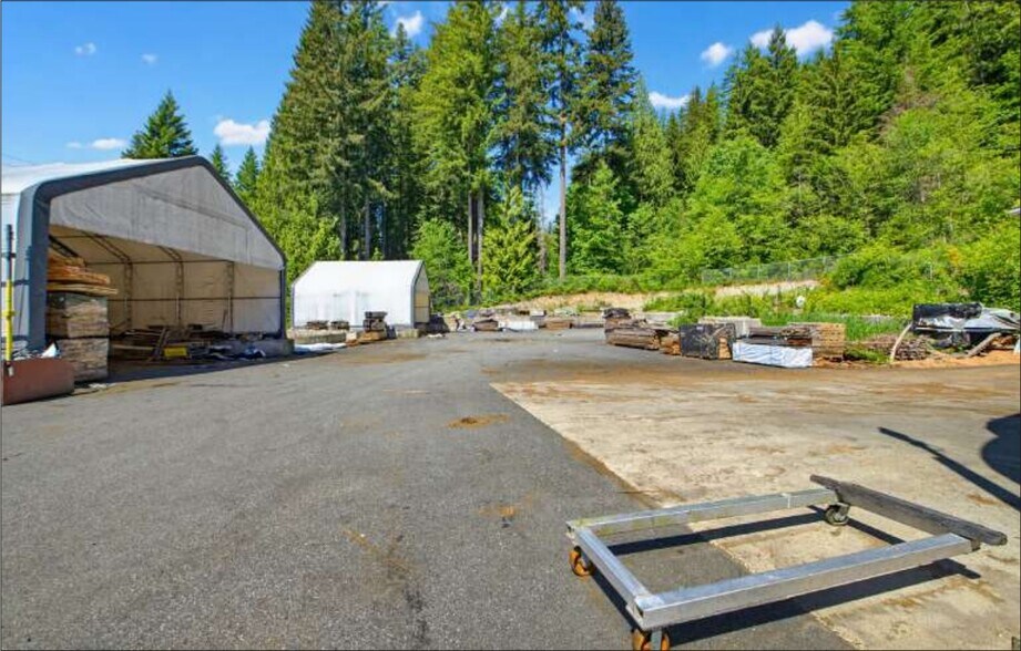13176 Lilley Dr, Maple Ridge, BC à vendre - Photo de l’immeuble – Image 2 sur 10