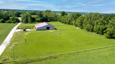 9185 E County Road 700 N, Hope, IN à louer Photo intérieure– Image 2 sur 6