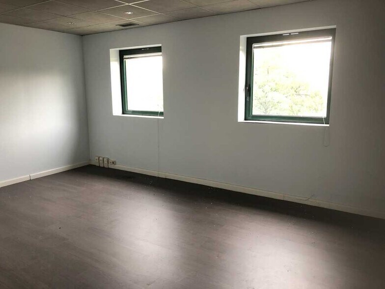 1 Avenue Jean Jaures, Les Pennes-Mirabeau à vendre - Photo intérieure – Image 2 sur 20
