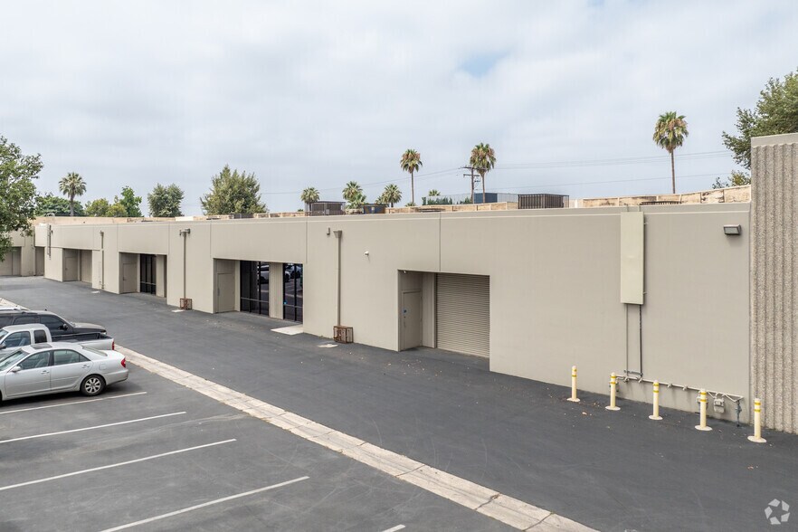 1485 Spruce St, Riverside, CA à louer - Photo de l’immeuble – Image 3 sur 9