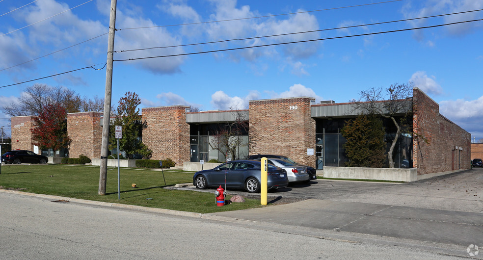 188-190 Shepard Ave, Wheeling, IL à louer - Photo de l’immeuble – Image 2 sur 4