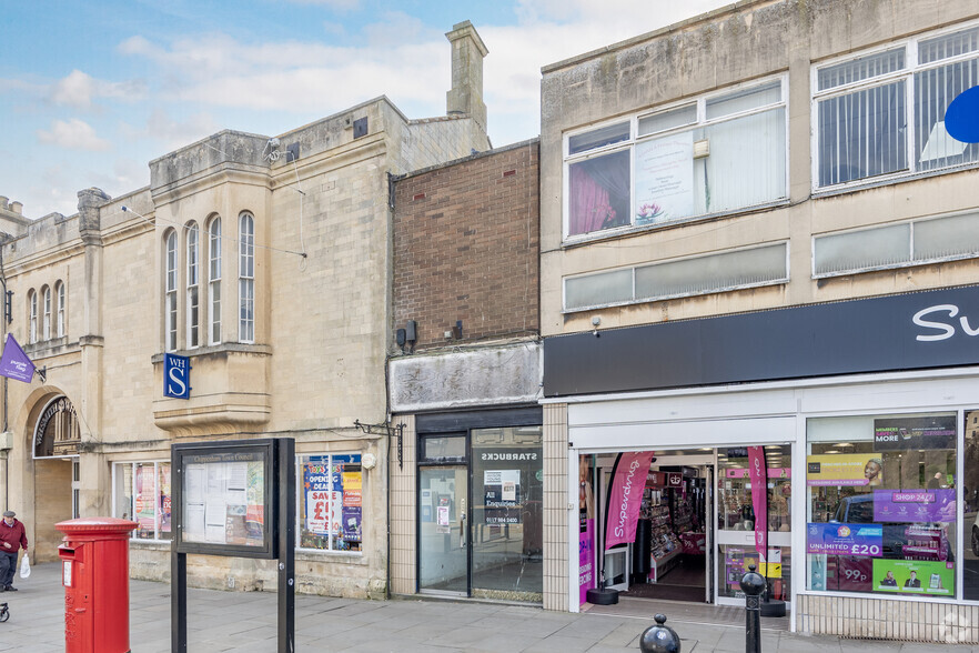 1a High St, Chippenham à louer - Photo principale – Image 2 sur 4