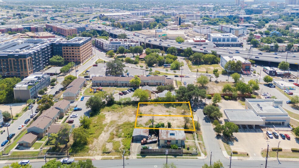 314 McLane St, San Antonio, TX à vendre - Photo de l’immeuble – Image 3 sur 4