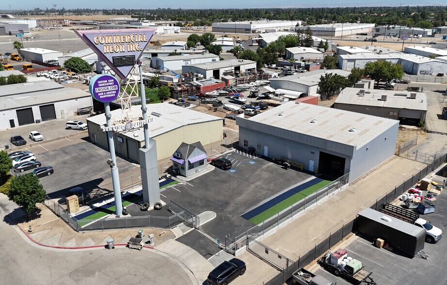 5358 N Barcus Ave, Fresno, CA à louer - Photo de l’immeuble – Image 2 sur 9