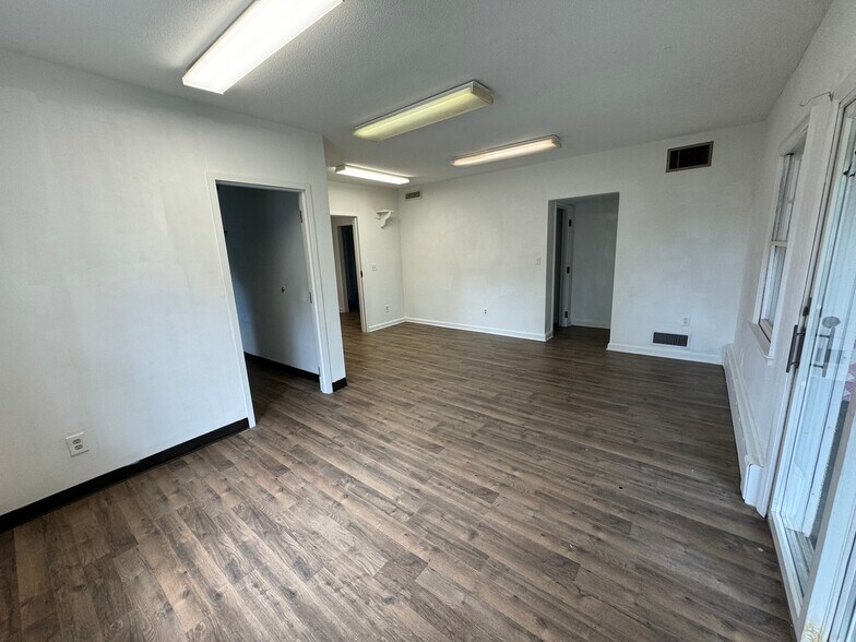196 Woodland St, Bristol, CT à louer - Photo intérieure – Image 3 sur 3