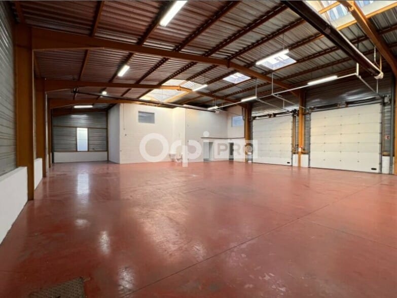 14 Rue André Sentuc, Vénissieux à louer - Photo de l’immeuble – Image 2 sur 9