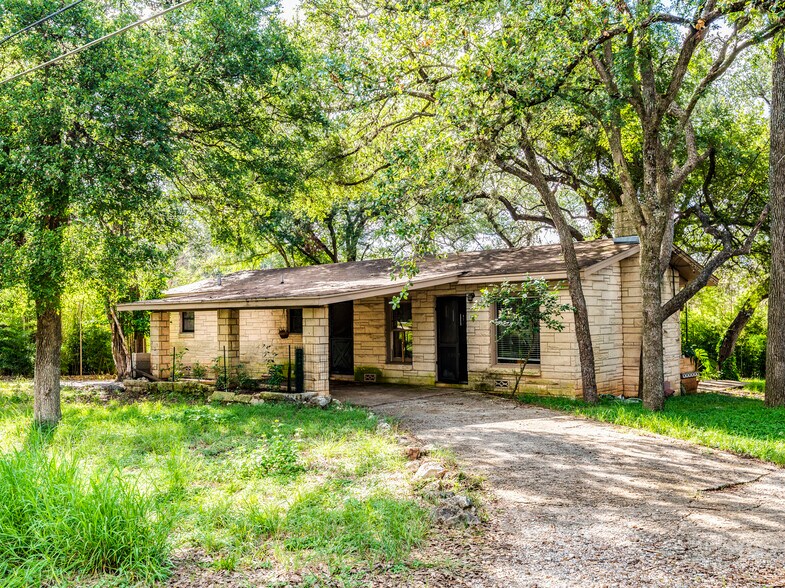 1001 Hillyer St, San Marcos, TX à vendre - Photo principale – Image 1 sur 1