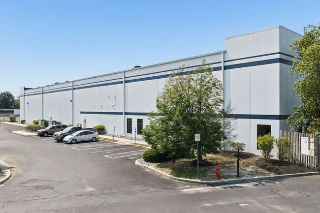 Plus de détails pour 300 Progress Ct, Logan Township, NJ - Industriel/Logistique à louer