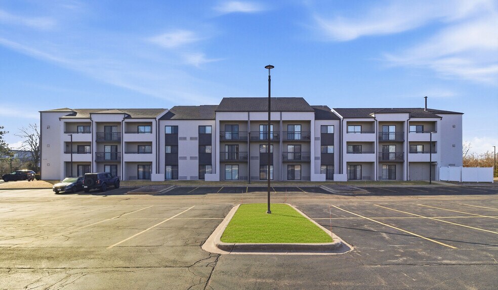 7676 East State St, Rockford, IL à vendre - Photo principale – Image 1 sur 32