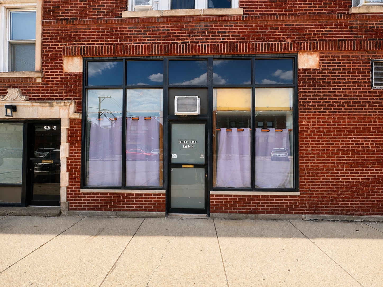 2354 N Saint Louis Ave, Chicago, IL à louer Photo intérieure– Image 1 sur 11