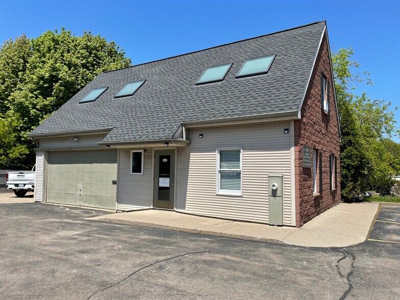 1681 Empire Blvd, Webster, NY à vendre - Photo de l’immeuble – Image 3 sur 20