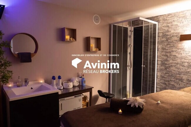 Plus de détails pour Local commercial à vendre