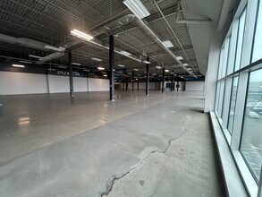 253-01 Rockaway Blvd, Rosedale, NY à louer Photo intérieure– Image 2 sur 10