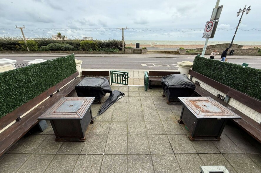 42 Marine Parade, Worthing à louer - Photo de l’immeuble – Image 2 sur 2