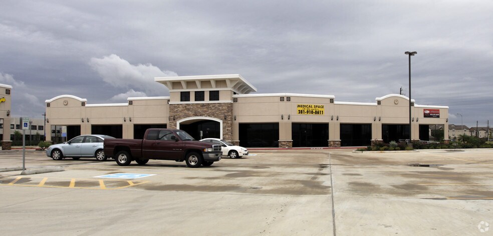 4802 S Sam Houston Pky, Houston, TX à louer - Photo de l’immeuble – Image 2 sur 20