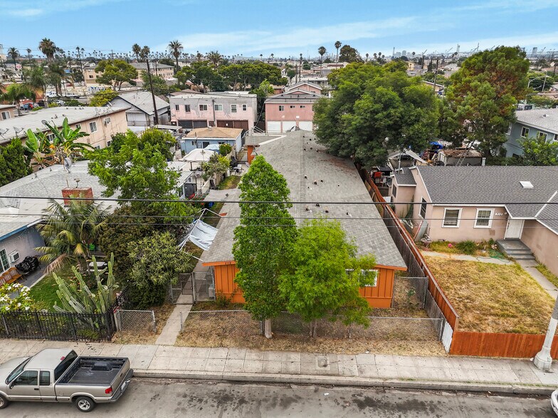 712 N Wilmington Blvd, Wilmington, CA à vendre - Photo de l’immeuble – Image 3 sur 18