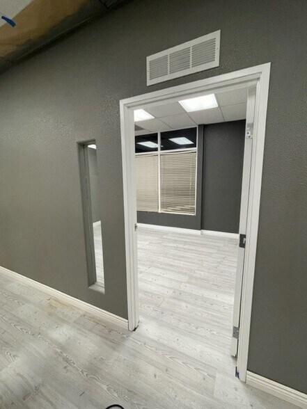 4350 E Sunset Rd, Henderson, NV à louer - Photo intérieure – Image 3 sur 18