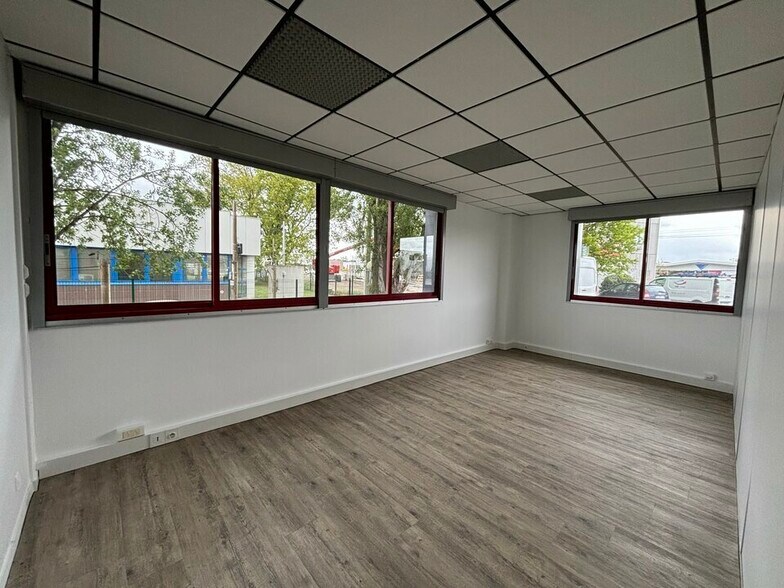 Bureau dans Mérignac à louer - Photo intérieure – Image 2 sur 5