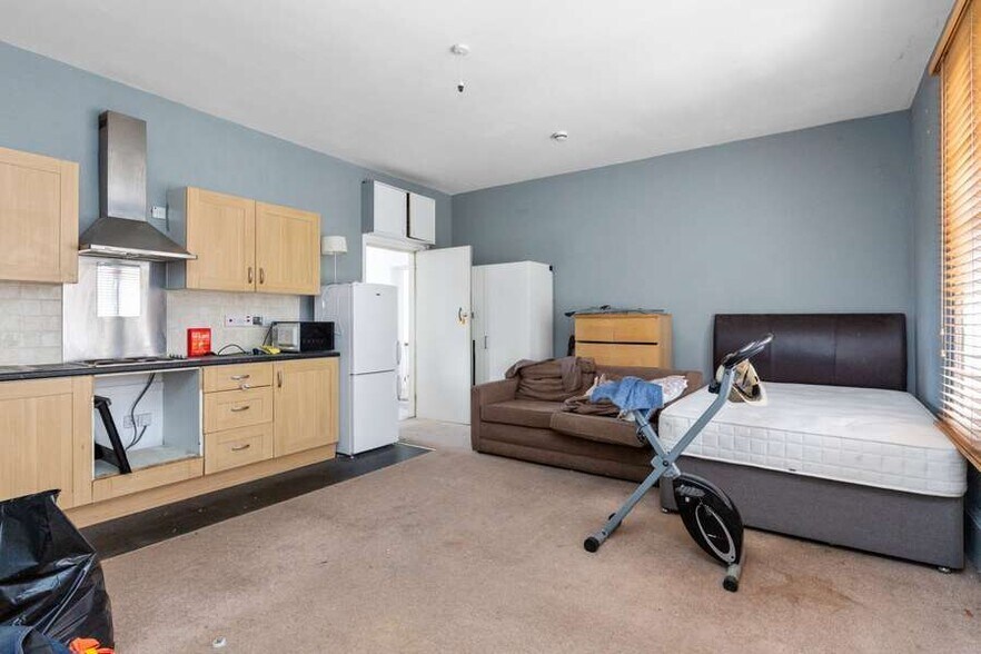 106-108 Wandsworth Bridge Rd, Londres à vendre - Photo de l’immeuble – Image 2 sur 8
