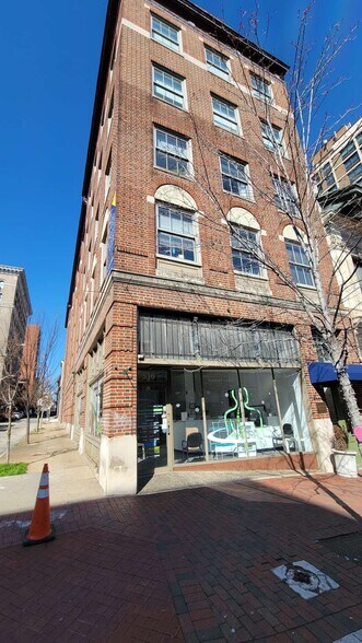 516 N Charles St, Baltimore, MD à louer - Photo de l’immeuble – Image 2 sur 16