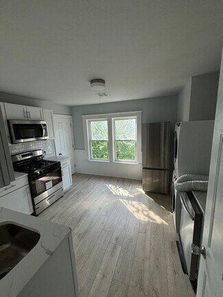 Plus de détails pour 5-9 Winthrop St, Worcester, MA - Logement à vendre