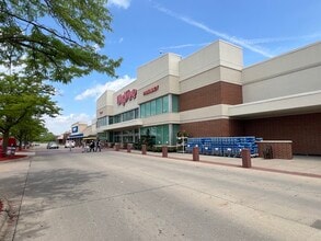 2001-2017 5th St, Silvis, IL à louer Photo intérieure– Image 2 sur 3