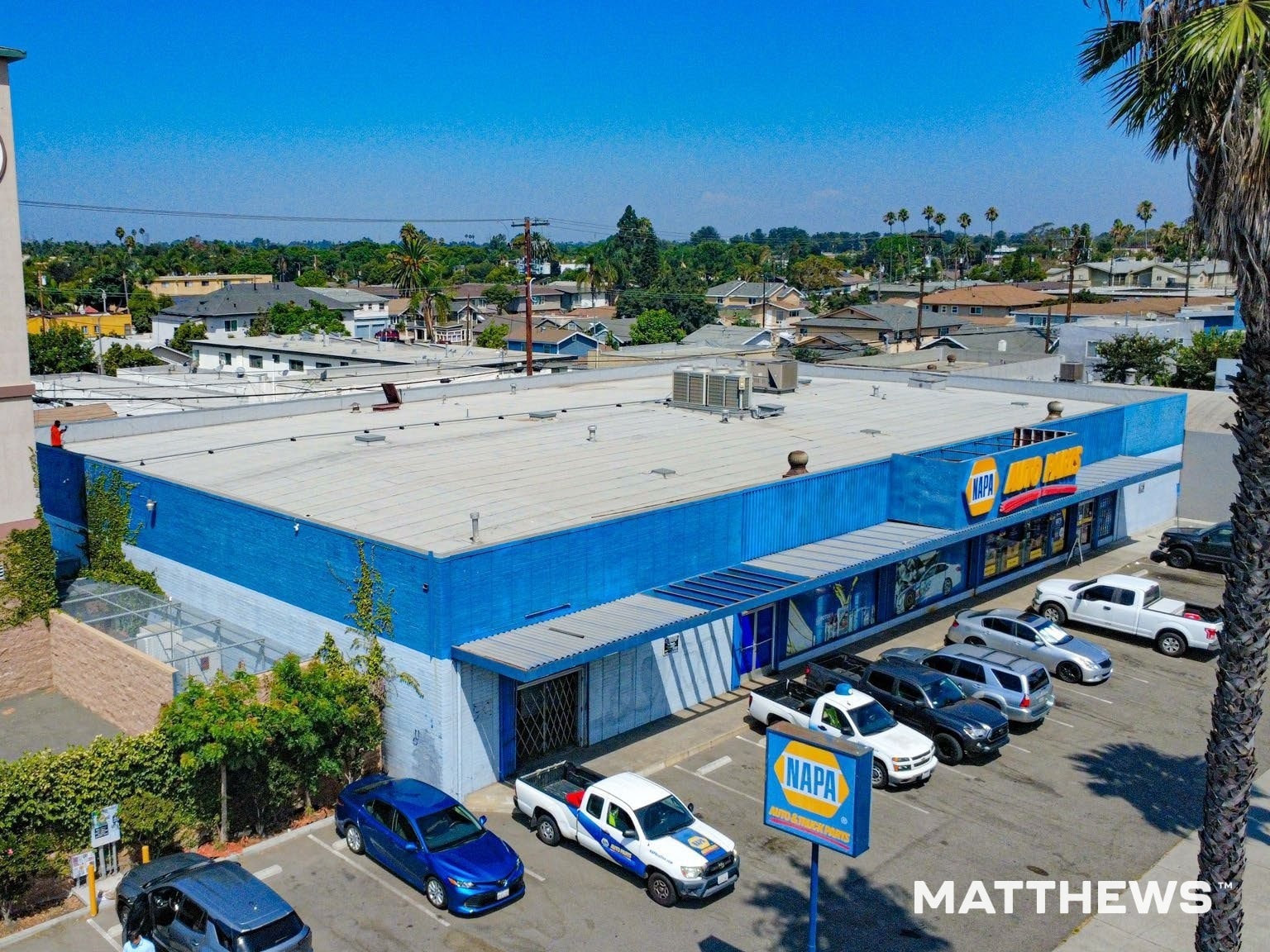 2301 Long Beach Blvd, Long Beach, CA à louer Photo de l’immeuble– Image 1 sur 4