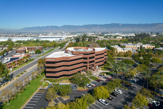 301 E Vanderbilt Way, San Bernardino, CA - VUE AÉRIENNE  vue de carte - Image1