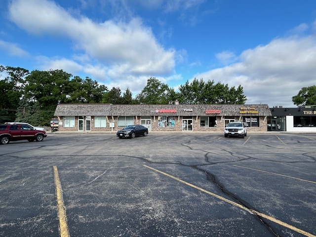 332-350 S Main St, Bartlett, IL à louer - Photo de l’immeuble – Image 1 sur 3