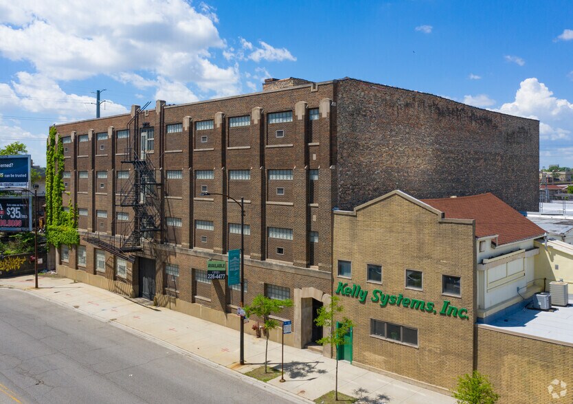 410 N Western Ave, Chicago, IL à louer - Photo de l’immeuble – Image 2 sur 25