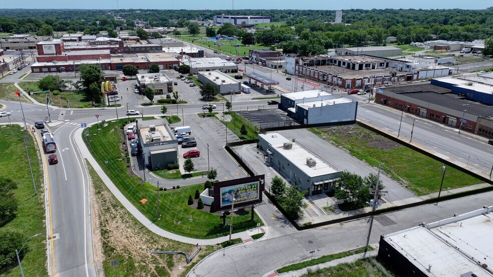 2500 E Truman Rd, Kansas City, MO à vendre - Aérien – Image 3 sur 4