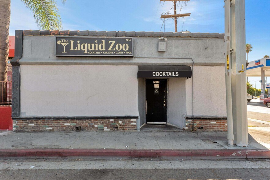7214 Sepulveda Blvd, Van Nuys, CA à vendre - Photo de l’immeuble – Image 2 sur 17