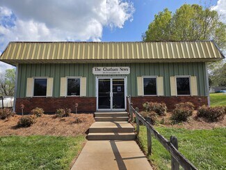Plus de détails pour 303 W Raleigh St, Siler City, NC - Local d’activités à vendre