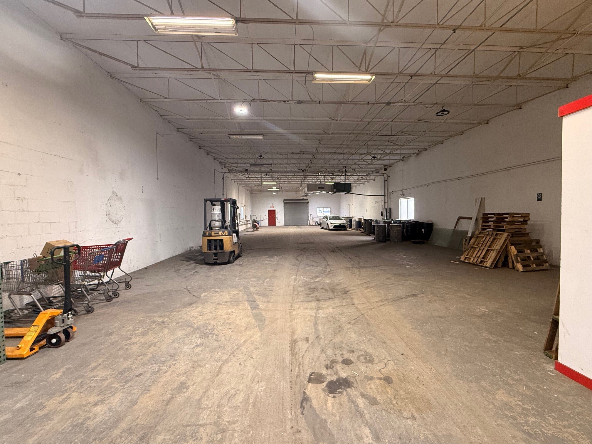 3660 E 10th Ct, Hialeah, FL à louer Photo de l’immeuble– Image 1 sur 7