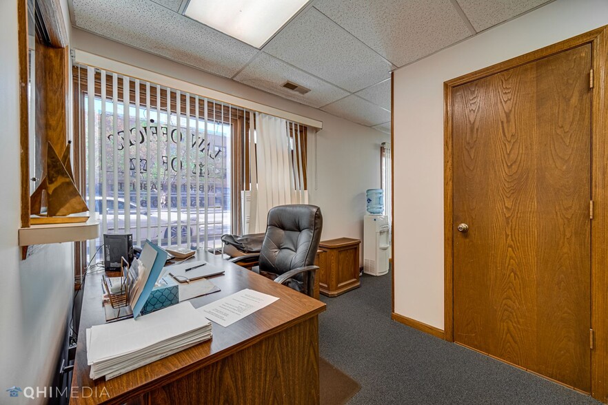 6121 N Northwest Hwy, Chicago, IL à vendre - Photo de l’immeuble – Image 2 sur 14