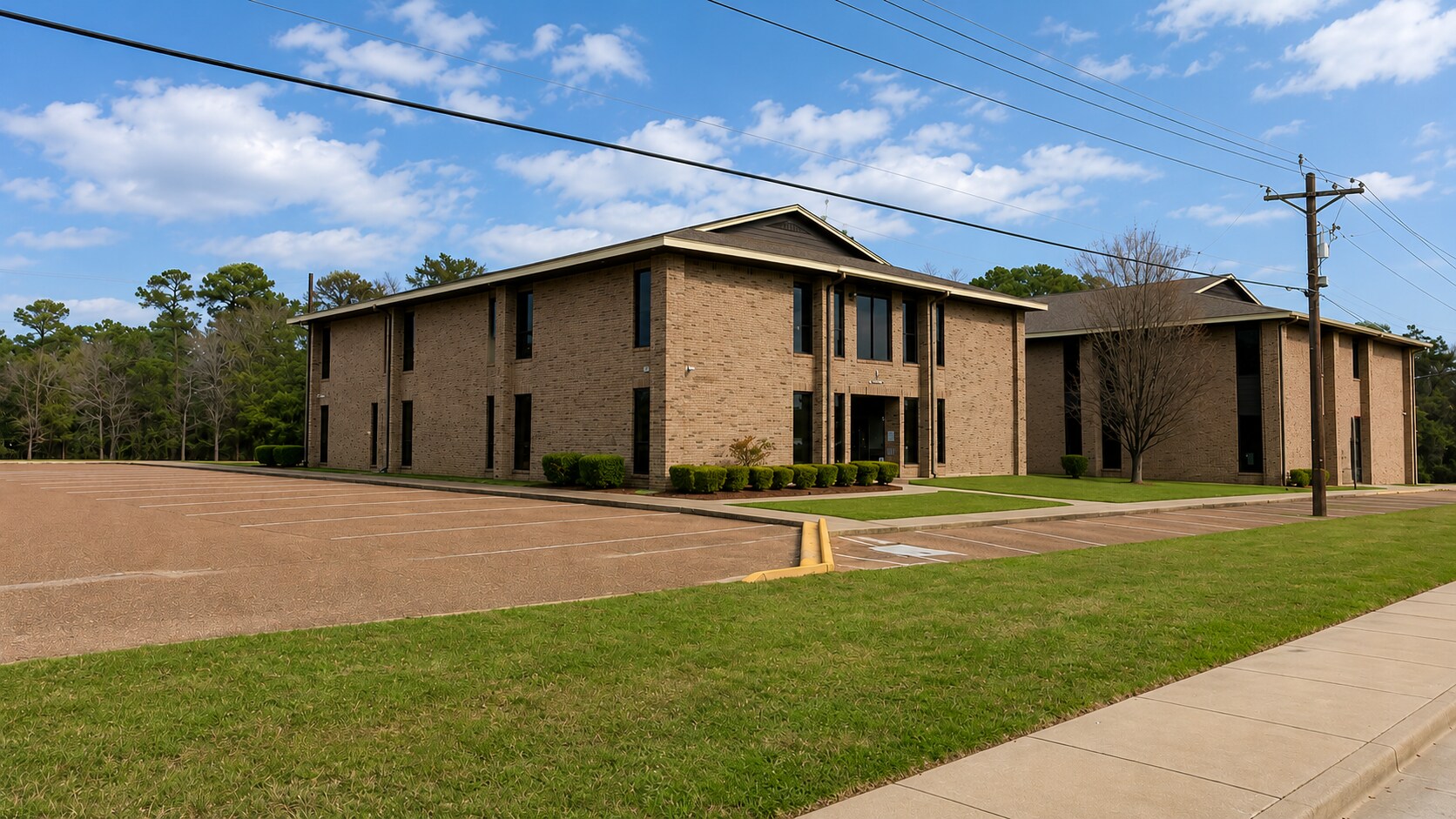 100 Commercial Cir, Conroe, TX à louer Photo de l’immeuble– Image 1 sur 4