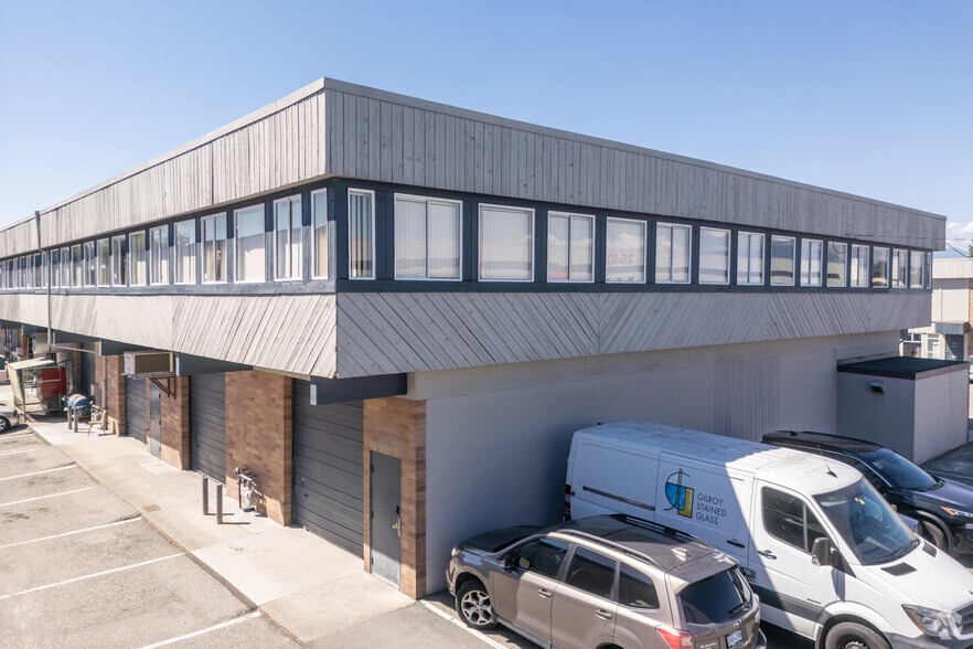 2560 Simpson Rd, Richmond, BC à louer - Photo de l’immeuble – Image 2 sur 3