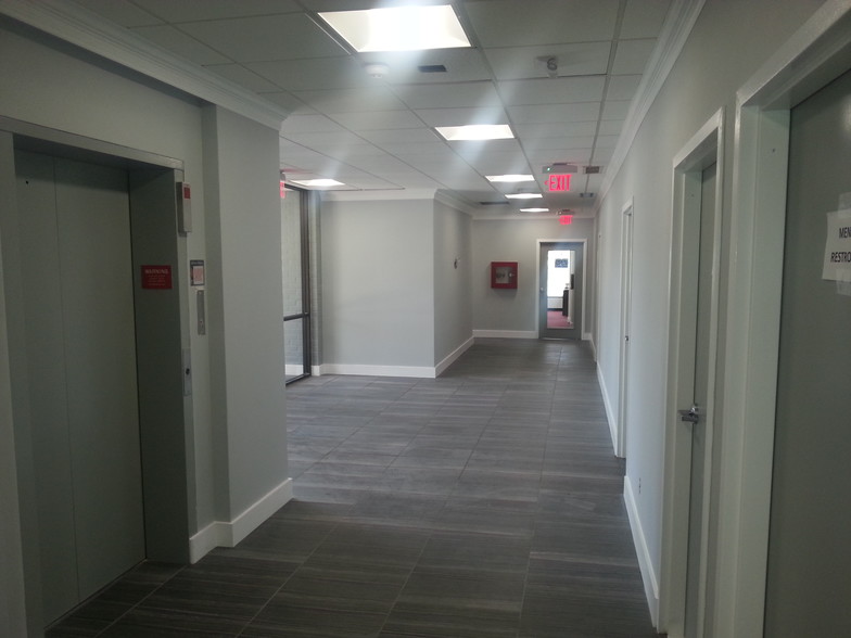 2579 John Milton Dr, Herndon, VA à louer - Photo intérieure – Image 2 sur 2