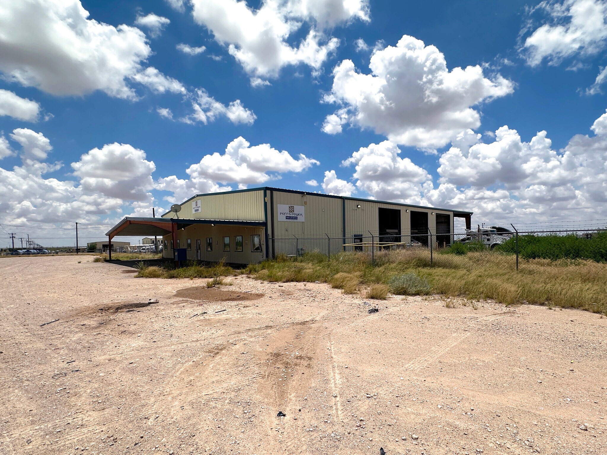 7300 S County Road 1270, Midland, TX à louer Photo de l’immeuble– Image 1 sur 10